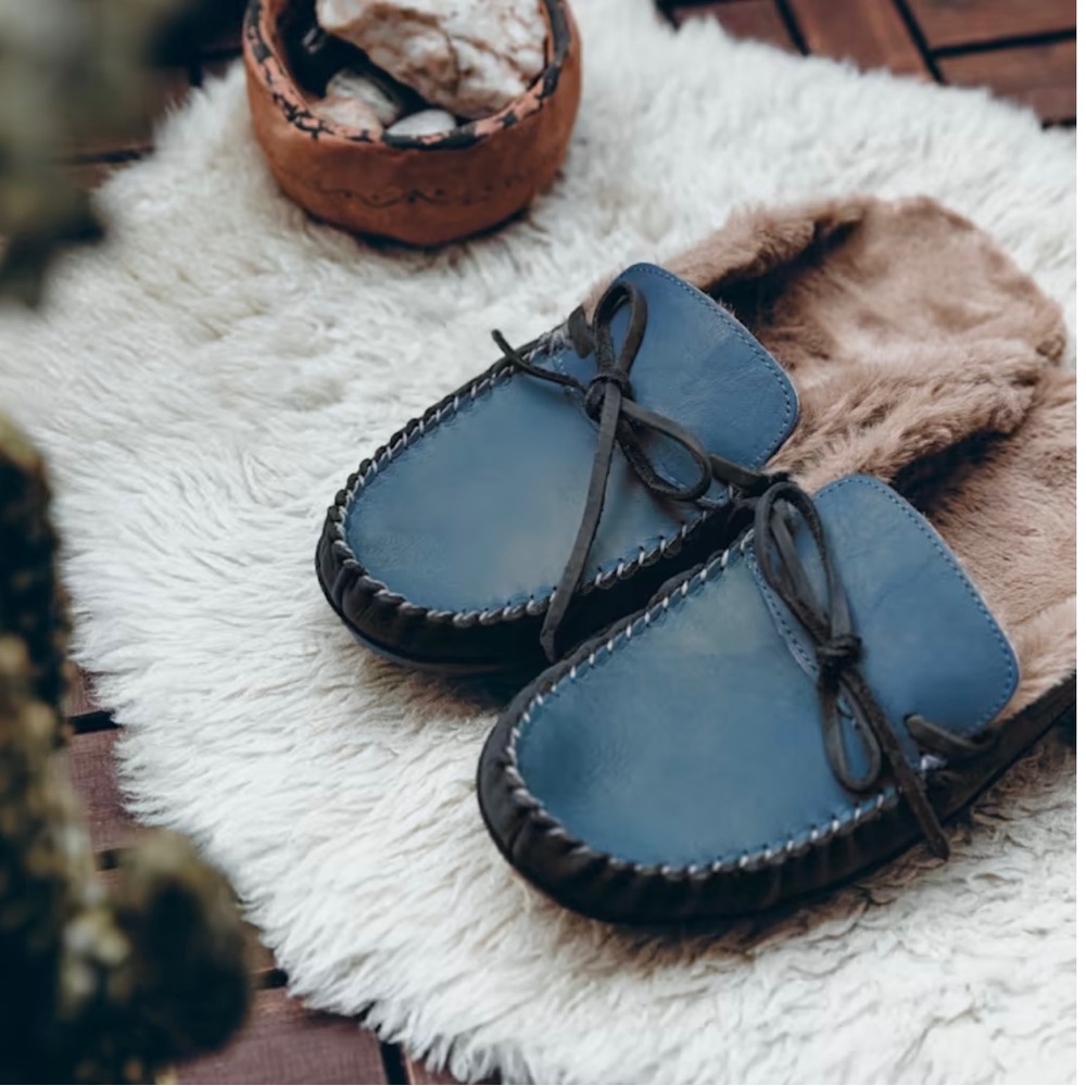 Slippers - Picture 12 of 12